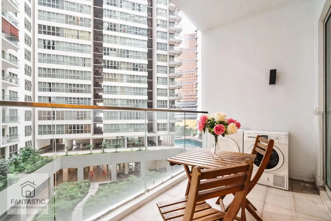 Regalia Residence @ Klcc View Sky Pool By Mc Kuala Lumpur Apartment